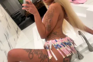 DON'T MISS OUT 😍 𝐓𝐇𝐈𝐂𝐊 ᴀɴᴅ 𝐏𝐑𝐄𝐓𝐓𝐘 - Image 4