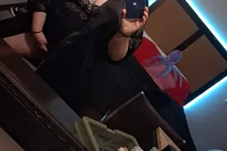 She gives me insane brain, and then she swallows it. - Image 3