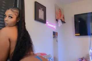 CUM 💦👅Experience my NO GAG REFLEX ,INCALL SPECIALS - Image 2