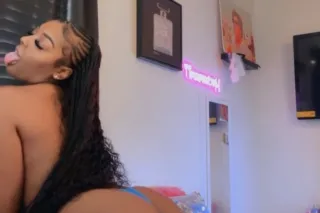 CUM 💦👅Experience my NO GAG REFLEX ,INCALL SPECIALS - Image 3