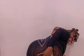 tAll cHocOlaTe cUrVY eBonY😘 - Image 4