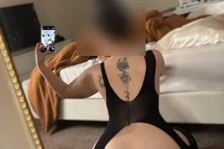 Hot sexy Latina. 🔥 Tropical body 100% real and safe, come have a great time with me papi🍑🤤 - Image 1