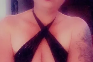 HAPPY ST PATRICK'S DAY WANNA FIND WHATS AT THE END OF MY RAINBOW HAHA BETTER THAN.GOLD... no deposit independent and ready to fuck - Image 2