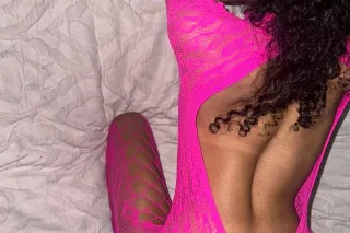 Petite Puerto Rican Hottie🩷💦🔥 Incall HHR SPECIAL - Image 4