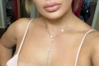 GIA MARIE HERE AT WILDHORSE RUNNING IN CALL AT MY SPOT.. cum stop b - Image 1