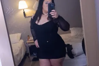 monday funday💋👅 - Image 3