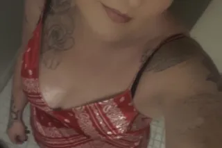 hey im in town again hit me up for the best gummy bj 😁😉 💕😘 - Image 1